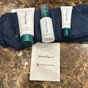 🌸  SALVATORE FERRAGAMO TRAVEL BAG WITH PRODUCTS NWOT